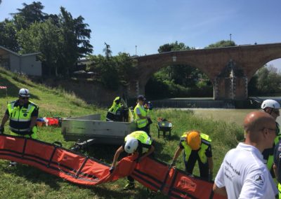 posizionamento barriera contenimento liquidi